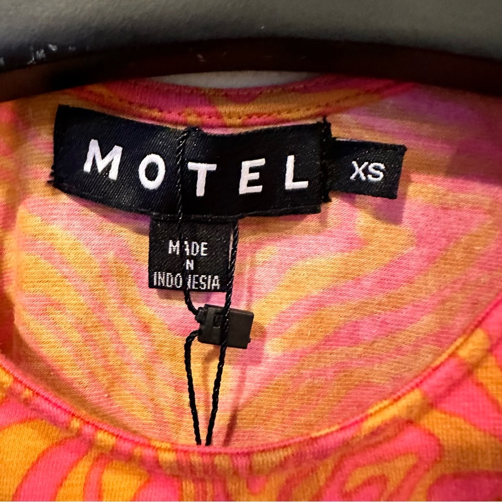 MOTEL NWT ARDILLA MINI DRESS TRIPPY WAVE TANGERINE PINK ruching bodycon groovy - Picture 5 of 7